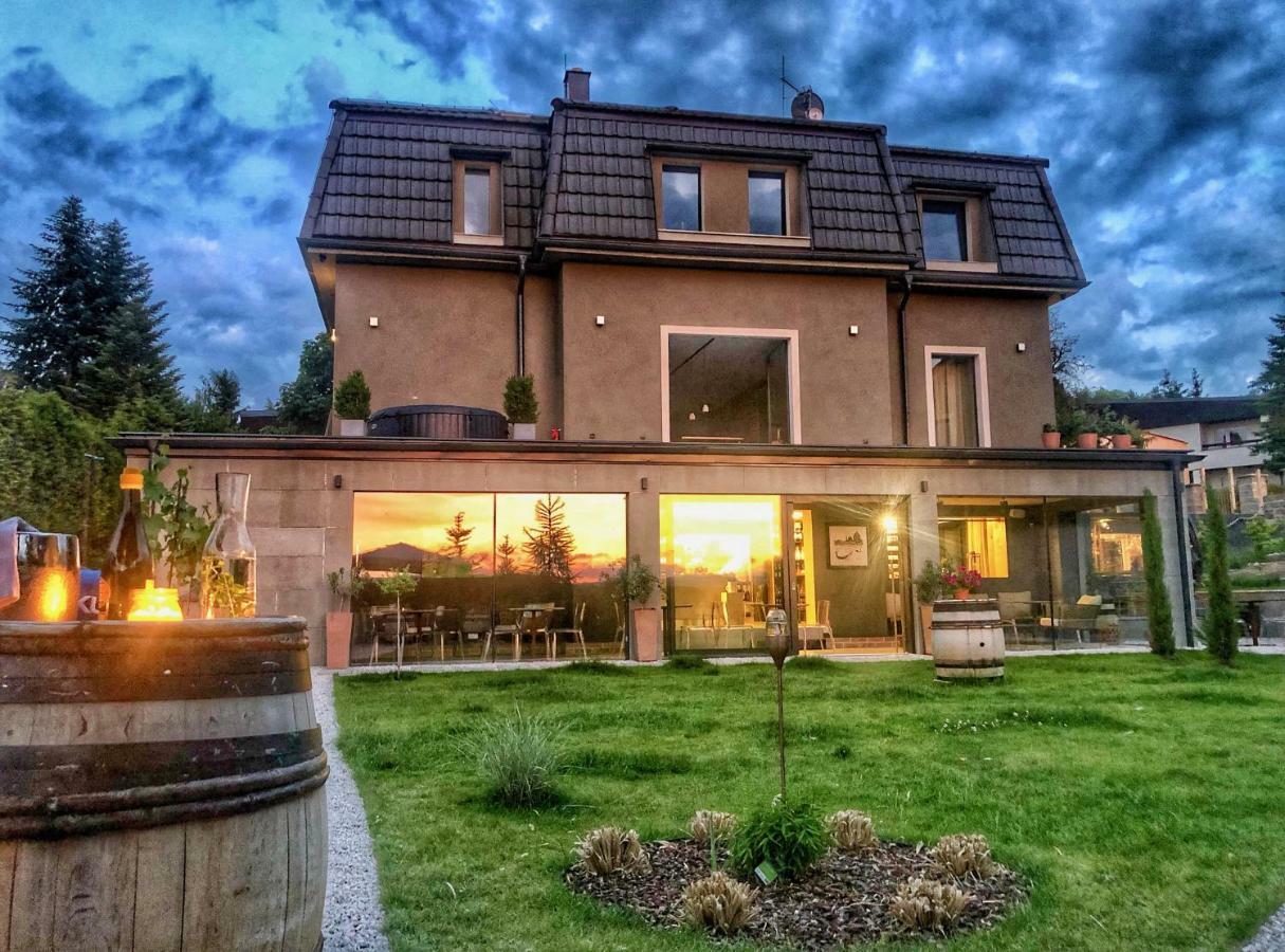 Villa Bricola - Boutique Apartments Karlowe Wary Zewnętrze zdjęcie
